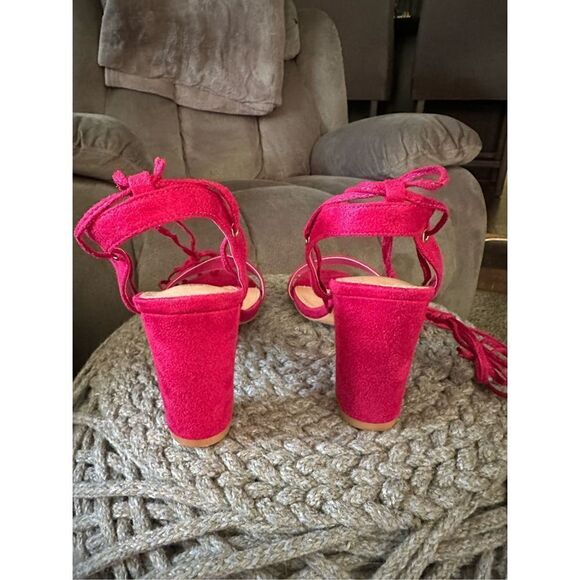 Faux velvet lace up chunky heel fuchsia color size 9 - Picture 5 of 11